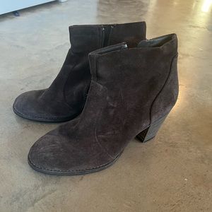 Paul Green Suede Ankle Boots 👢